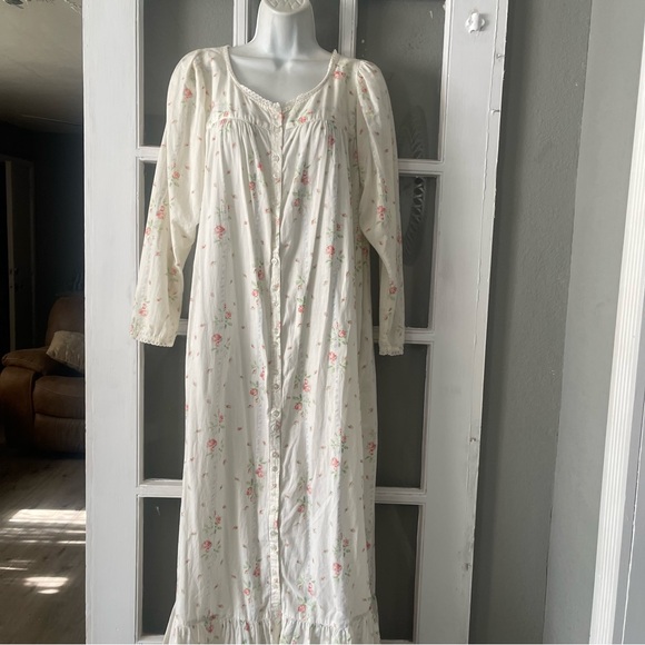 Vintage Victoria's Secret Floral Cotton Nightgown - Picture 2 of 9